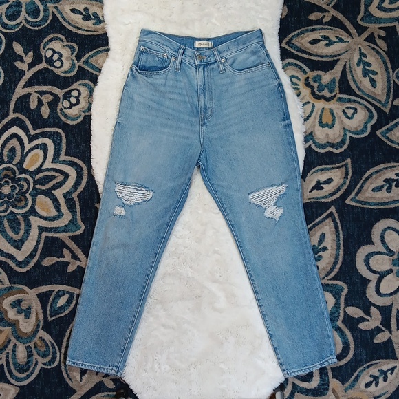 Madewell Denim - Madewell the mom jean high rise distressed light wash jeans Women's sz 28